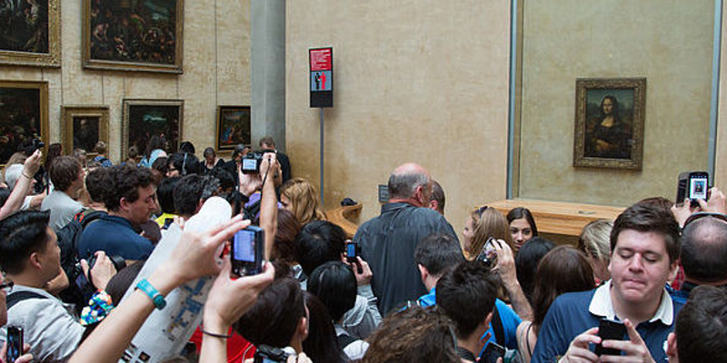 3 Insider Tips for Avoiding Crowds in Paris